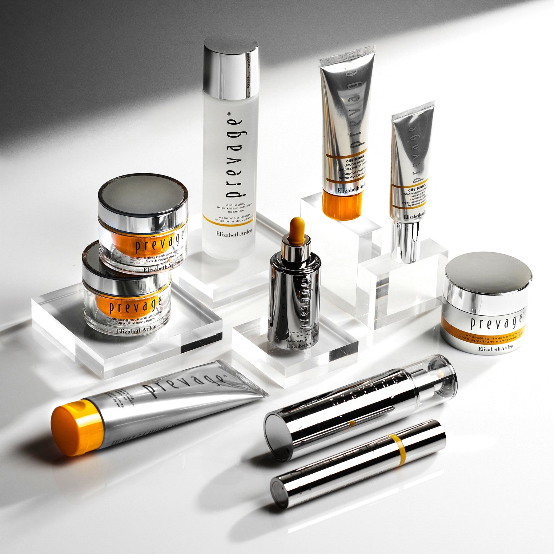 PREVAGE Anti Ageing Neck & Décolleté Firm & Repair Cream Elizabeth